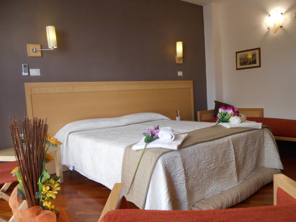 Catania Crossing B&B - Rooms & Comforts Eksteriør bilde